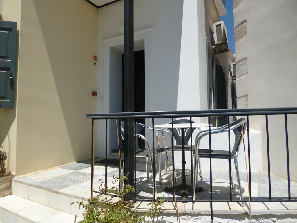 Ethrion Hotel Ermoupoli Buitenkant foto