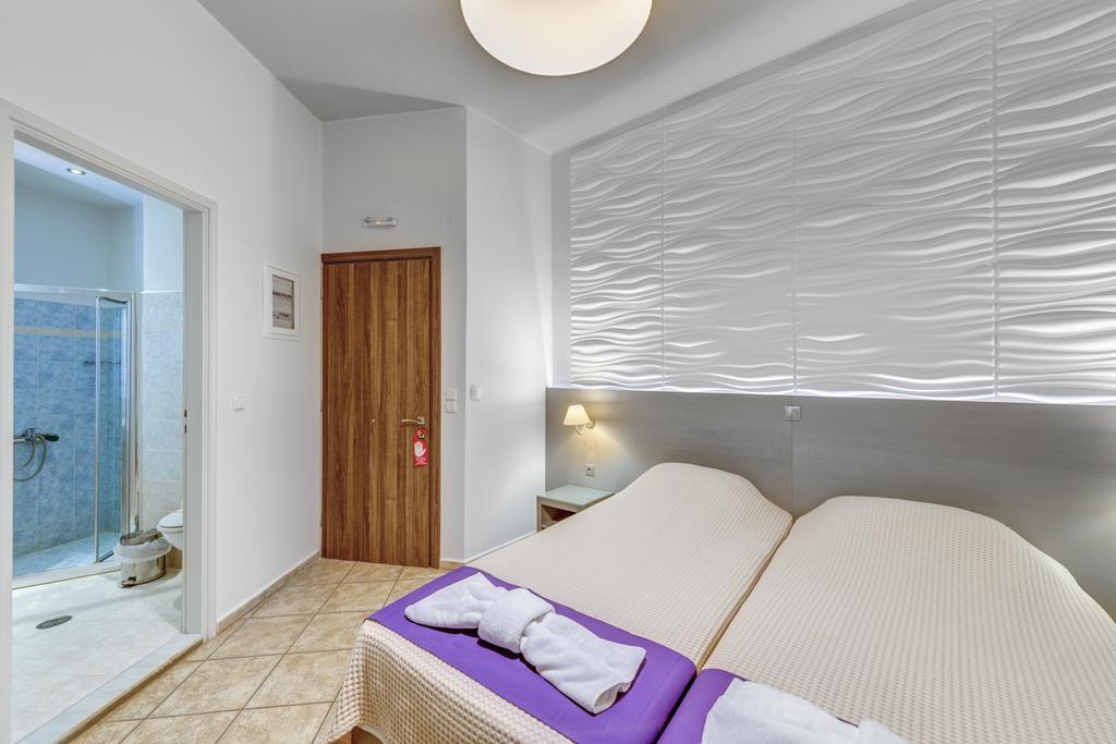 Ethrion Hotel Ermoupoli Buitenkant foto