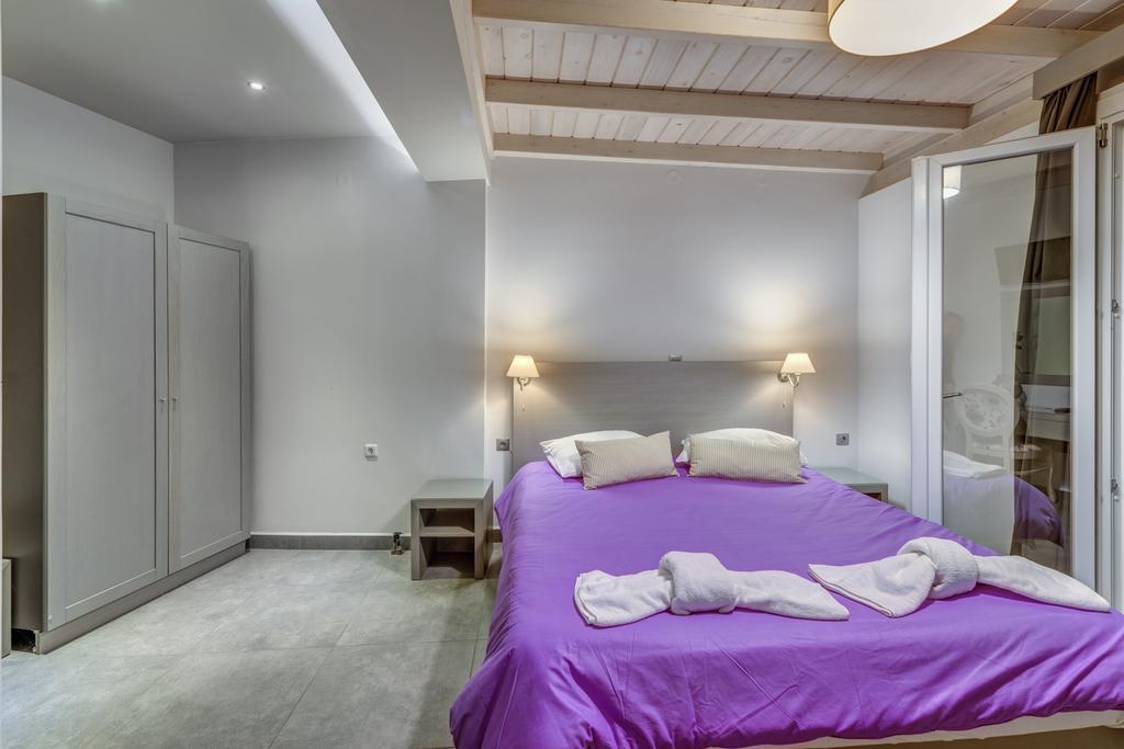 Ethrion Hotel Ermoupoli Buitenkant foto