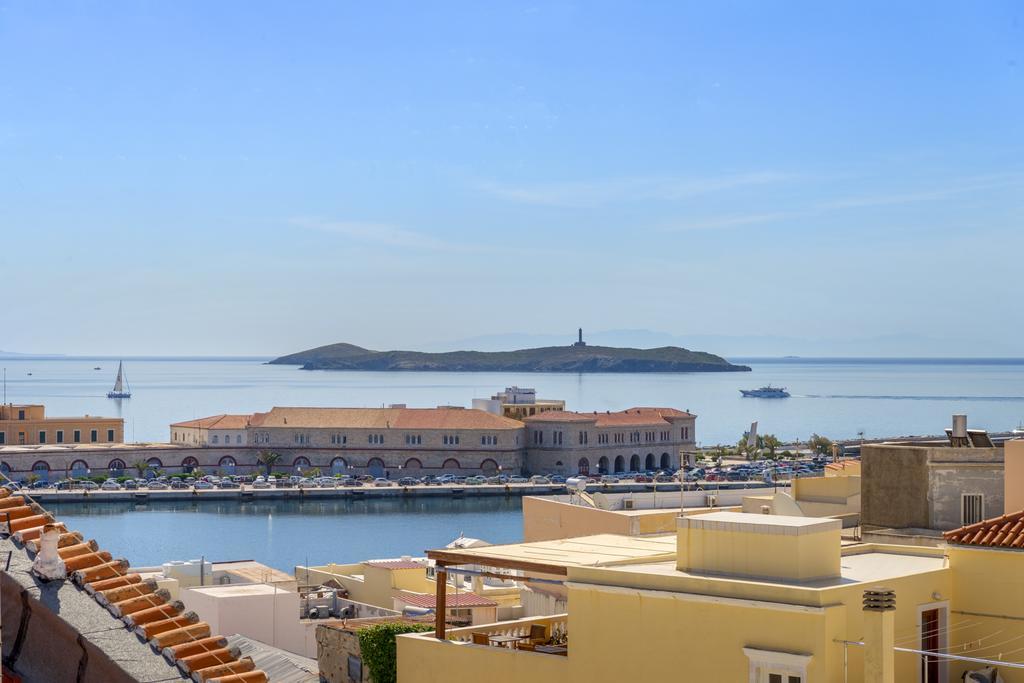 Ethrion Hotel Ermoupoli Buitenkant foto