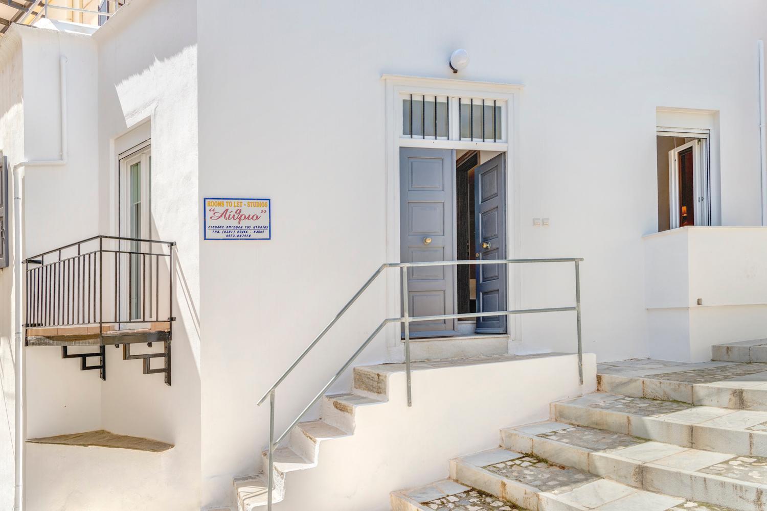 Ethrion Hotel Ermoupoli Buitenkant foto